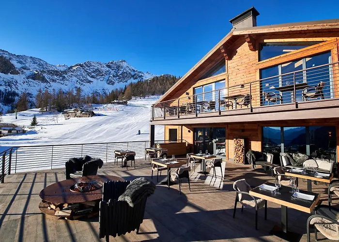 Le Massif Hotel & Lodge Courmayeur The Leading Hotels Of The World